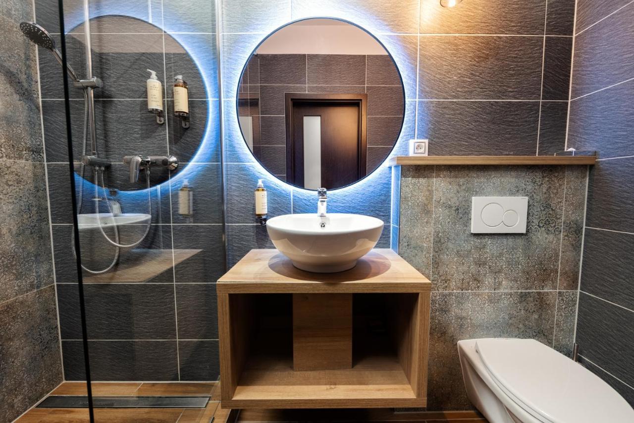 Wine & Wellness Hotel Besedni Dum Valtice Exteriör bild