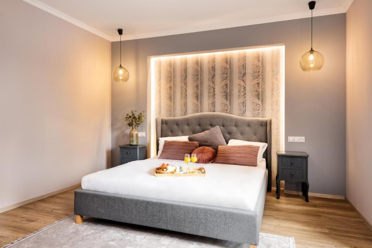 Wine & Wellness Hotel Besedni Dum Valtice Exteriör bild
